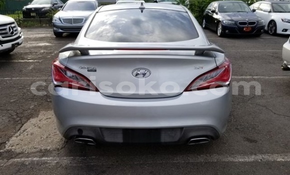 Sayi Na hannu Hyundai Genesis Coupe Gris Mota in Kigali a Rwanda Sayi Na hannu Hyundai Genesis Coupe Gris Mota in Kigali a Rwanda