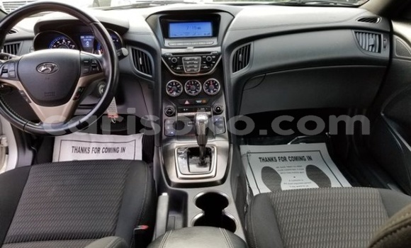 Sayi Na hannu Hyundai Genesis Coupe Gris Mota in Kigali a Rwanda Sayi Na hannu Hyundai Genesis Coupe Gris Mota in Kigali a Rwanda