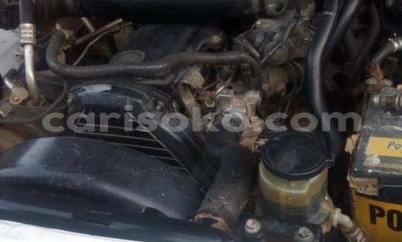 اشتري مستعمل Toyota Fortuner Blanc سيارة في Kigali في Rwanda اشتري مستعمل Toyota Fortuner Blanc سيارة في Kigali في Rwanda