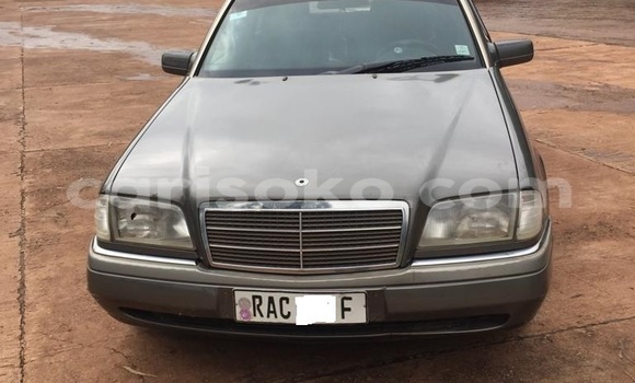اشتري مستعمل Mercedes-Benz C–Class Gris سيارة في Kigali في Rwanda اشتري مستعمل Mercedes-Benz C–Class Gris سيارة في Kigali في Rwanda
