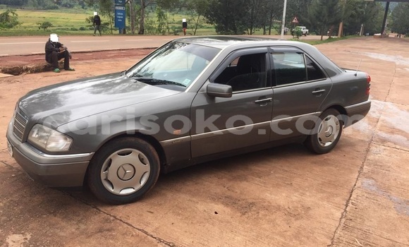 اشتري مستعمل Mercedes-Benz C–Class Gris سيارة في Kigali في Rwanda اشتري مستعمل Mercedes-Benz C–Class Gris سيارة في Kigali في Rwanda