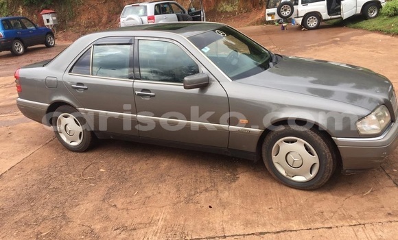 اشتري مستعمل Mercedes-Benz C–Class Gris سيارة في Kigali في Rwanda اشتري مستعمل Mercedes-Benz C–Class Gris سيارة في Kigali في Rwanda