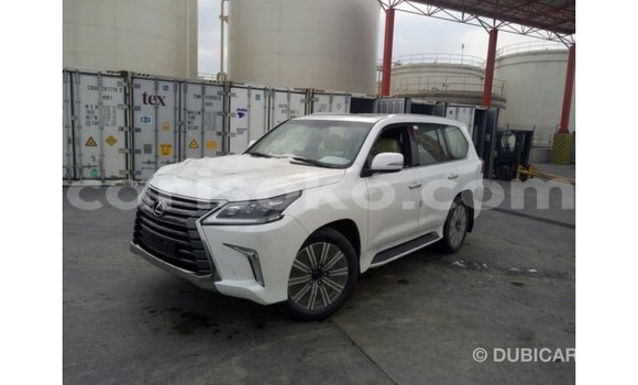 Acheter Import Voiture Lexus LX Blanc à Import - Dubai, Rwanda Acheter Import Voiture Lexus LX Blanc à Import - Dubai, Rwanda