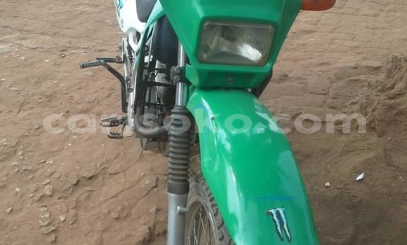 اشتري مستعمل Yamaha DT Blanc دراجة نارية في Kigali في Rwanda