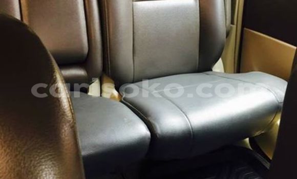 Sayi Na hannu Toyota Previa Noir Mota in Gicumbi a Rwanda Sayi Na hannu Toyota Previa Noir Mota in Gicumbi a Rwanda