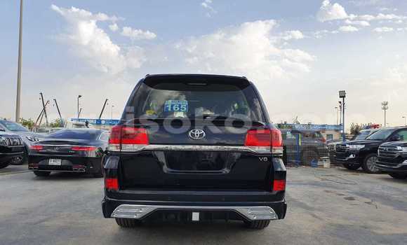 Buy New Toyota Land Cruiser Black Car in Bokwango in Rwanda Buy New Toyota Land Cruiser Black Car in Bokwango in Rwanda