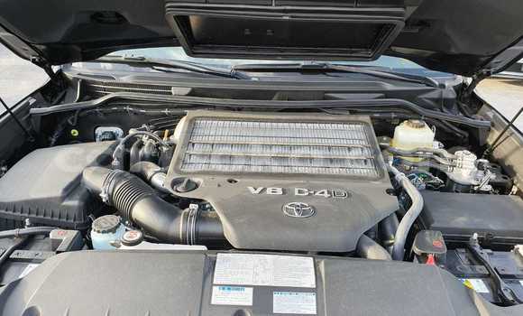 Buy New Toyota Land Cruiser Black Car in Bokwango in Rwanda Buy New Toyota Land Cruiser Black Car in Bokwango in Rwanda