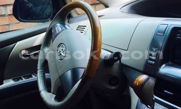 Sayi Na hannu Toyota Previa Noir Mota in Gicumbi a Rwanda Sayi Na hannu Toyota Previa Noir Mota in Gicumbi a Rwanda