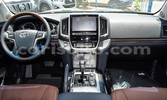 Buy New Toyota Land Cruiser Black Car in Bokwango in Rwanda Buy New Toyota Land Cruiser Black Car in Bokwango in Rwanda