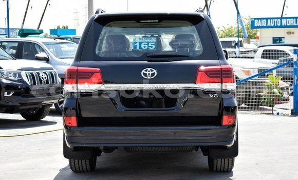 Buy New Toyota Land Cruiser Black Car in Bokwango in Rwanda Buy New Toyota Land Cruiser Black Car in Bokwango in Rwanda