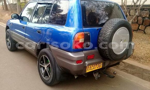 Sayi Na hannu Toyota RAV4 Bleu Mota in Gicumbi a Rwanda Sayi Na hannu Toyota RAV4 Bleu Mota in Gicumbi a Rwanda