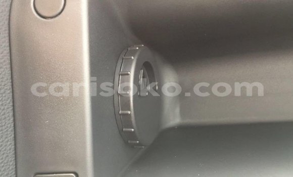 Acheter Import Voiture Hyundai Accent Blanc à Import - Dubai, Rwanda Acheter Import Voiture Hyundai Accent Blanc à Import - Dubai, Rwanda