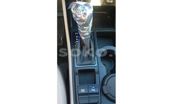 Sayi Imported Hyundai Tucson Blanc Mota in Import - Dubai a Rwanda Sayi Imported Hyundai Tucson Blanc Mota in Import - Dubai a Rwanda