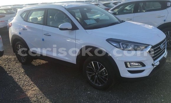 Sayi Imported Hyundai Tucson Blanc Mota in Import - Dubai a Rwanda Sayi Imported Hyundai Tucson Blanc Mota in Import - Dubai a Rwanda