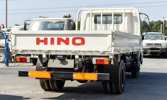 Acheter Import Utilitaire Hino 300 Series Blanc à Import - Dubai, Rwanda Acheter Import Utilitaire Hino 300 Series Blanc à Import - Dubai, Rwanda