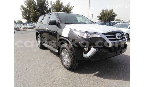 Acheter Import Voiture Toyota Fortuner Noir à Import - Dubai, Rwanda Acheter Import Voiture Toyota Fortuner Noir à Import - Dubai, Rwanda