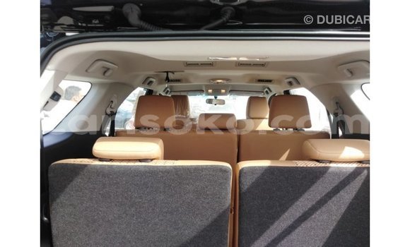 Acheter Import Voiture Toyota Fortuner Noir à Import - Dubai, Rwanda Acheter Import Voiture Toyota Fortuner Noir à Import - Dubai, Rwanda