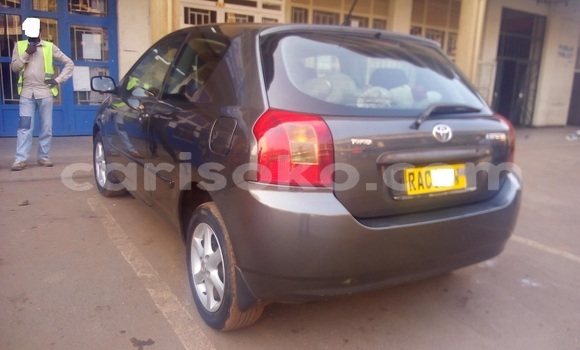 Sayi Na hannu Toyota Corolla Noir Mota in Kigali a Rwanda Sayi Na hannu Toyota Corolla Noir Mota in Kigali a Rwanda
