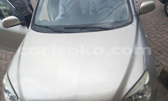 Sayi Na hannu Toyota RAV4 Gris Mota in Kigali a Rwanda Sayi Na hannu Toyota RAV4 Gris Mota in Kigali a Rwanda