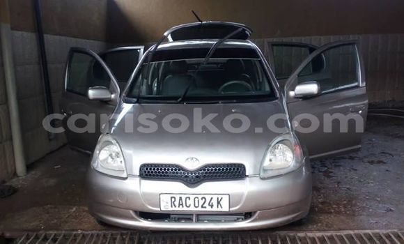 اشتري مستعمل Toyota Vitz Gris سيارة في Kigali في Rwanda اشتري مستعمل Toyota Vitz Gris سيارة في Kigali في Rwanda