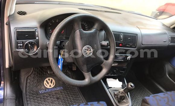 اشتري مستعمل Volkswagen Golf Bleu سيارة في Kigali في Rwanda اشتري مستعمل Volkswagen Golf Bleu سيارة في Kigali في Rwanda