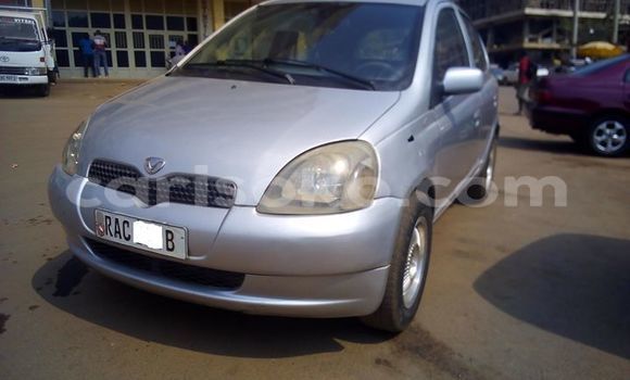 اشتري مستعمل Toyota Vitz Autre سيارة في Kigali في Rwanda اشتري مستعمل Toyota Vitz Autre سيارة في Kigali في Rwanda