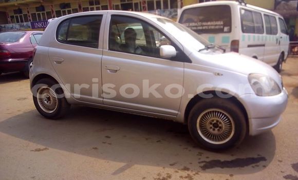 اشتري مستعمل Toyota Vitz Autre سيارة في Kigali في Rwanda اشتري مستعمل Toyota Vitz Autre سيارة في Kigali في Rwanda