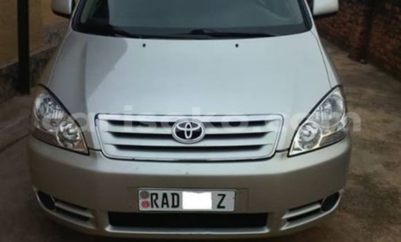 اشتري مستعمل Toyota Avensis Verso Gris سيارة في Kigali في Rwanda اشتري مستعمل Toyota Avensis Verso Gris سيارة في Kigali في Rwanda