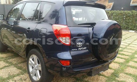 Acheter Occasion Voiture Toyota RAV4 Bleu à Gicumbi, Rwanda Acheter Occasion Voiture Toyota RAV4 Bleu à Gicumbi, Rwanda