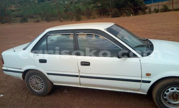 Acheter Occasion Voiture Toyota Corolla Blanc à Gicumbi au Rwanda Acheter Occasion Voiture Toyota Corolla Blanc à Gicumbi au Rwanda