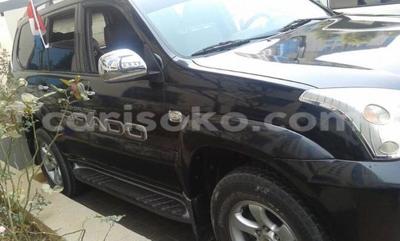 Acheter Occasion Voiture Toyota Land Cruiser Prado Noir à Gicumbi au Rwanda Acheter Occasion Voiture Toyota Land Cruiser Prado Noir à Gicumbi au Rwanda