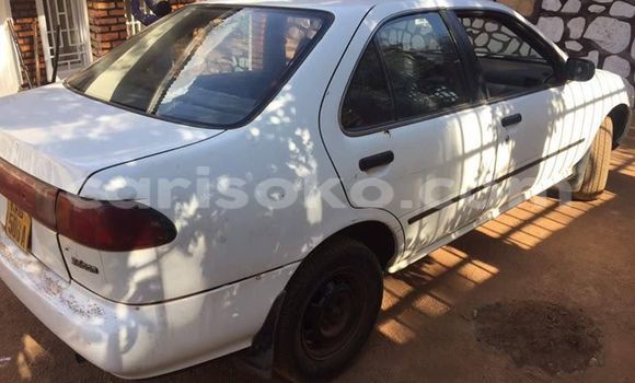 Acheter Occasion Voiture Nissan Sunny Blanc à Gicumbi, Rwanda Acheter Occasion Voiture Nissan Sunny Blanc à Gicumbi, Rwanda