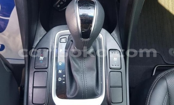 اشتري مستعمل Hyundai Santa Fe Blanc سيارة في Kigali في Rwanda اشتري مستعمل Hyundai Santa Fe Blanc سيارة في Kigali في Rwanda