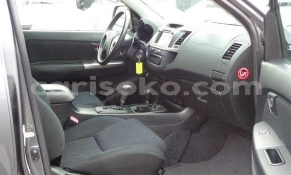 اشتري مستعمل Toyota Hilux Noir سيارة في Kigali في Rwanda اشتري مستعمل Toyota Hilux Noir سيارة في Kigali في Rwanda