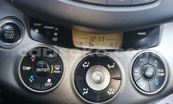 Acheter Occasion Voiture Toyota RAV4 Noir à Kigali, Rwanda Acheter Occasion Voiture Toyota RAV4 Noir à Kigali, Rwanda