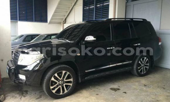 Acheter Occasion Voiture Toyota Land Cruiser Noir à Kigali, Rwanda Acheter Occasion Voiture Toyota Land Cruiser Noir à Kigali, Rwanda