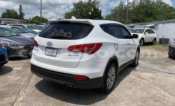 Buy Import Hyundai Santa Fe White Car in Kigali in Rwanda Buy Import Hyundai Santa Fe White Car in Kigali in Rwanda
