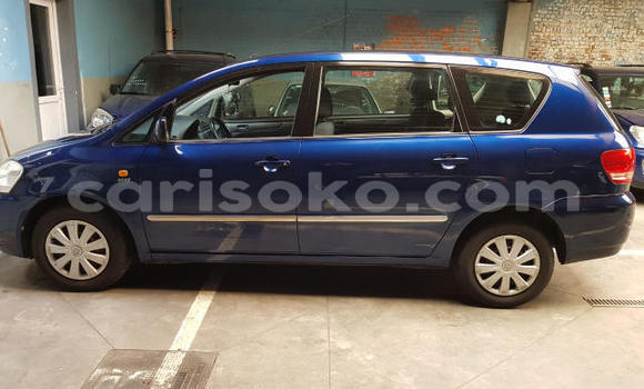 Sayi Na hannu Toyota Avensis Verso Bleu Mota in Kigali a Rwanda Sayi Na hannu Toyota Avensis Verso Bleu Mota in Kigali a Rwanda