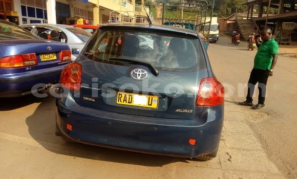 Sayi Na hannu Toyota Auris Noir Mota in Kigali a Rwanda Sayi Na hannu Toyota Auris Noir Mota in Kigali a Rwanda