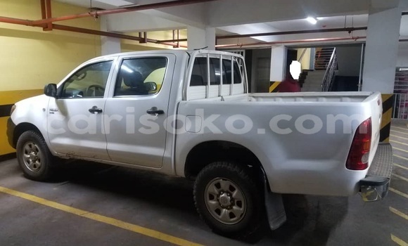 Buy Used Toyota Hilux White Car in Kigali in Rwanda Buy Used Toyota Hilux White Car in Kigali in Rwanda