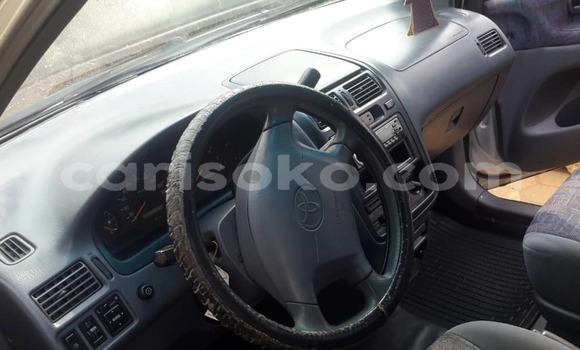 Sayi Na hannu Toyota Picnic Gris Mota in Kigali a Rwanda Sayi Na hannu Toyota Picnic Gris Mota in Kigali a Rwanda