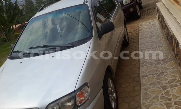 Sayi Na hannu Toyota Picnic Gris Mota in Kigali a Rwanda Sayi Na hannu Toyota Picnic Gris Mota in Kigali a Rwanda