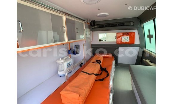 Buy Import Toyota Land Cruiser White Car in Import - Dubai in Rwanda Buy Import Toyota Land Cruiser White Car in Import - Dubai in Rwanda