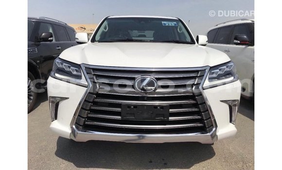 Acheter Import Voiture Lexus LX Blanc à Import - Dubai, Rwanda Acheter Import Voiture Lexus LX Blanc à Import - Dubai, Rwanda