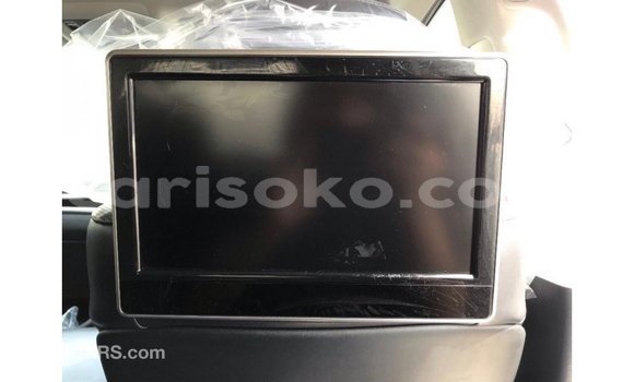 Acheter Import Voiture Lexus LX Blanc à Import - Dubai, Rwanda Acheter Import Voiture Lexus LX Blanc à Import - Dubai, Rwanda