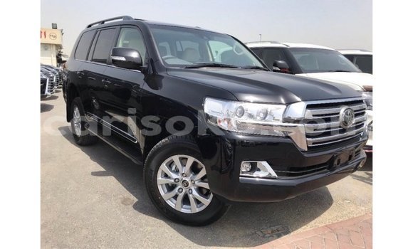 Acheter Import Voiture Toyota Land Cruiser Noir à Import - Dubai, Rwanda Acheter Import Voiture Toyota Land Cruiser Noir à Import - Dubai, Rwanda