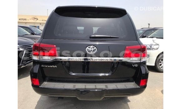 Acheter Import Voiture Toyota Land Cruiser Noir à Import - Dubai, Rwanda Acheter Import Voiture Toyota Land Cruiser Noir à Import - Dubai, Rwanda