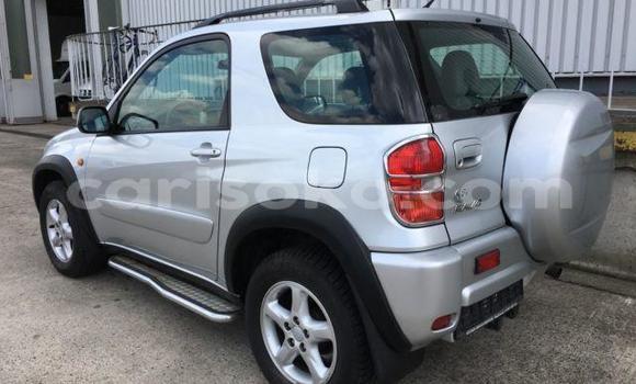 Sayi Na hannu Toyota RAV4 Beige Mota in Kigali a Rwanda Sayi Na hannu Toyota RAV4 Beige Mota in Kigali a Rwanda