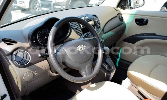 Buy Import Hyundai i10 White Car in Import - Dubai in Rwanda Buy Import Hyundai i10 White Car in Import - Dubai in Rwanda