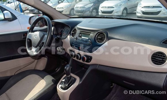 Acheter Import Voiture Hyundai i10 Rouge à Import - Dubai, Rwanda Acheter Import Voiture Hyundai i10 Rouge à Import - Dubai, Rwanda